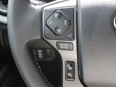 Used 2023 Toyota Tacoma TRD Sport image 11