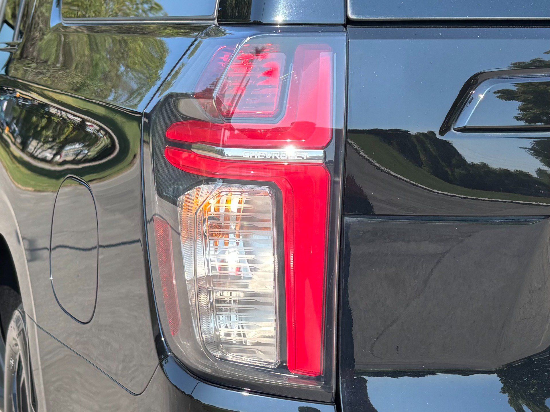 Used 2023 Chevrolet Suburban RST w/ Sport Performance Package AWD/4WD image 13