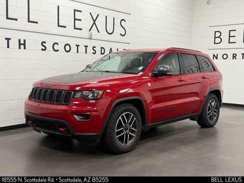 Used 2021 Jeep Grand Cherokee Trailhawk image 9