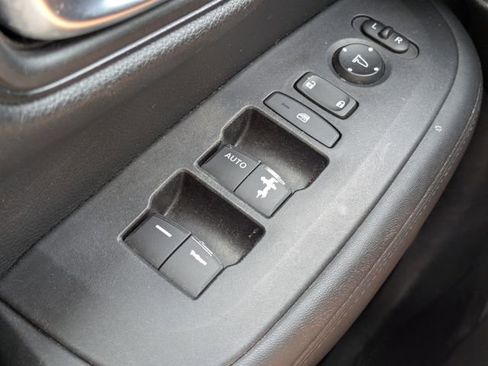 Used 2023 Honda HR-V LX image 31