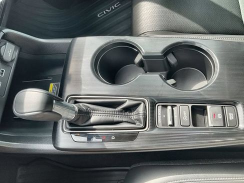 Used 2024 Honda Civic Touring image 28