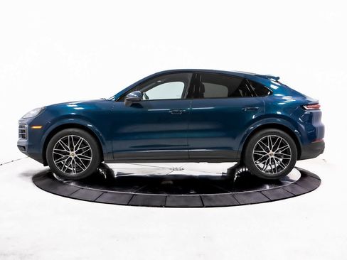 Certified 2024 Porsche Cayenne Coupe image 2