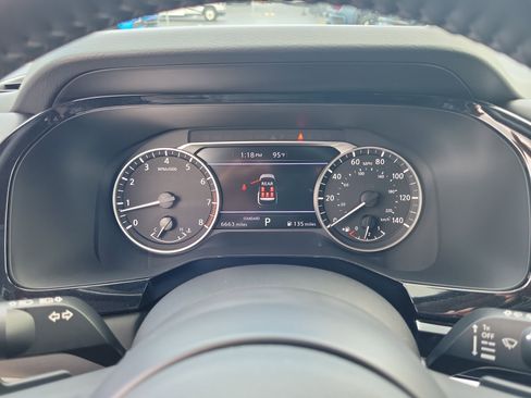 Certified 2025 Nissan Pathfinder SV w/ SV Premium Package FWD image 21