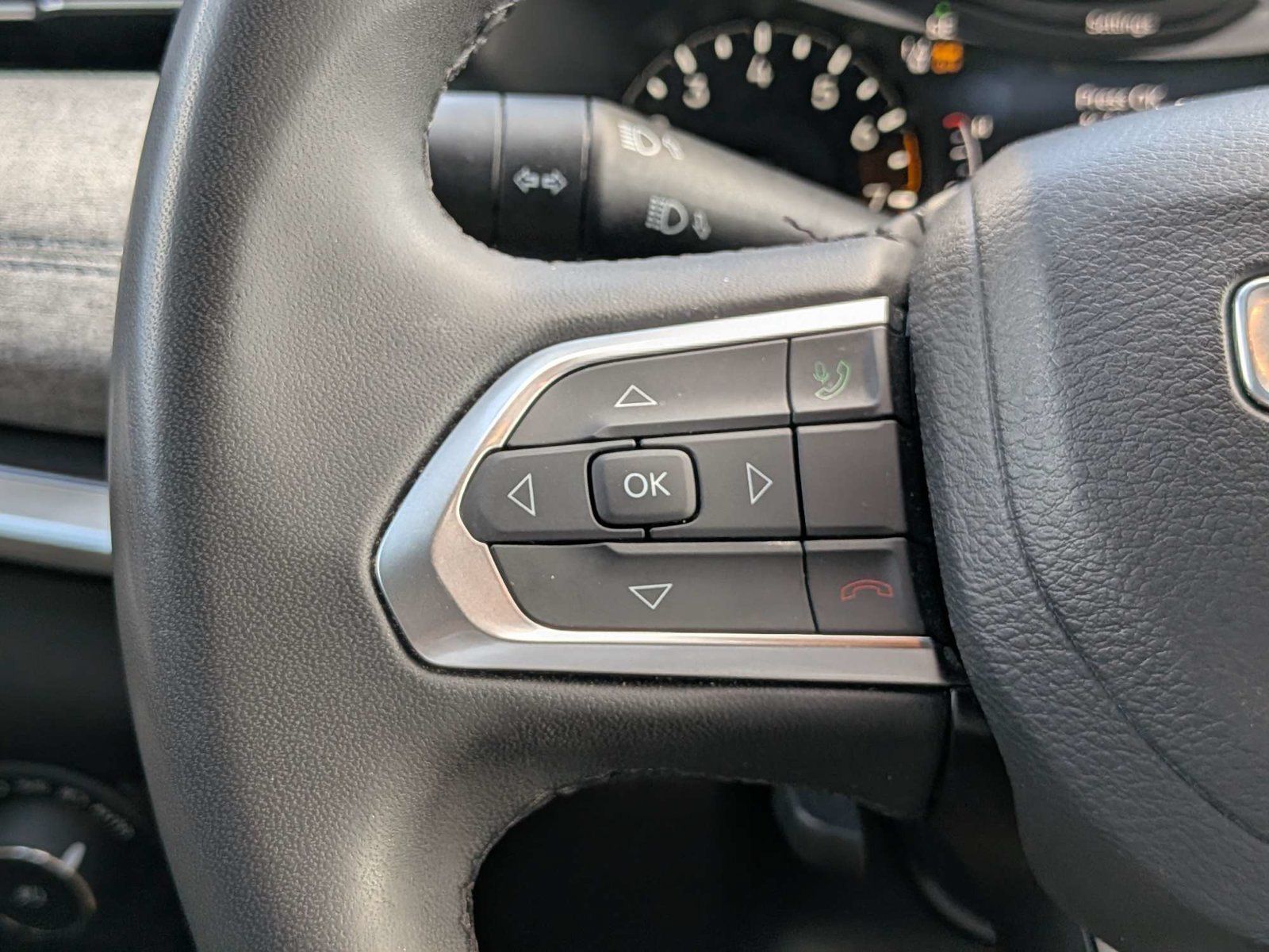 Used 2024 Jeep Compass Latitude AWD/4WD image 23