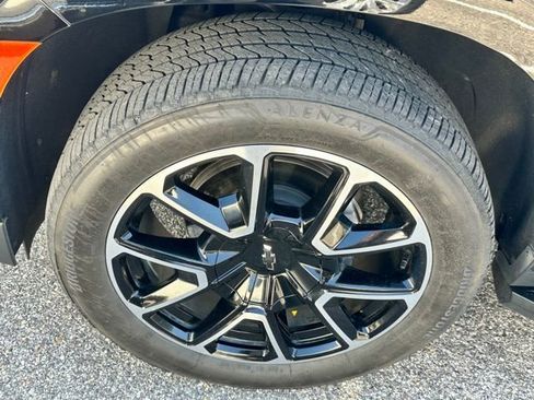 Used 2024 Chevrolet Tahoe RST w/ Luxury Package image 27