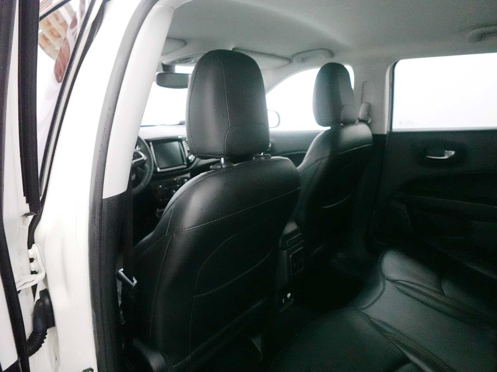 Used 2019 Jeep Compass Limited AWD/4WD image 27
