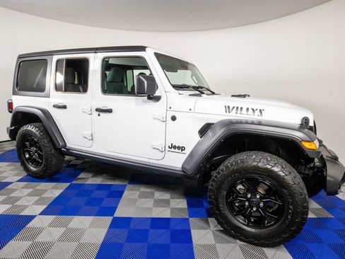 Used 2024 Jeep Wrangler Unlimited Sport AWD/4WD image 3