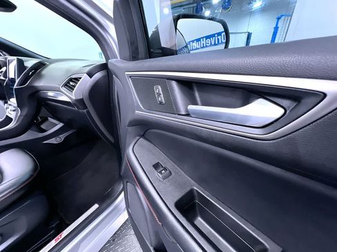 Used 2022 Ford Edge ST-Line w/ Class II Trailer Tow Package AWD/4WD image 36