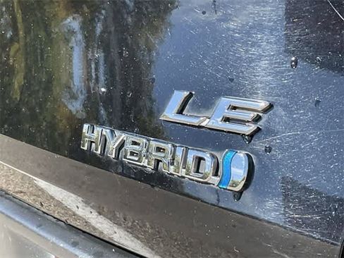 Used 2021 Toyota Sienna LE image 10