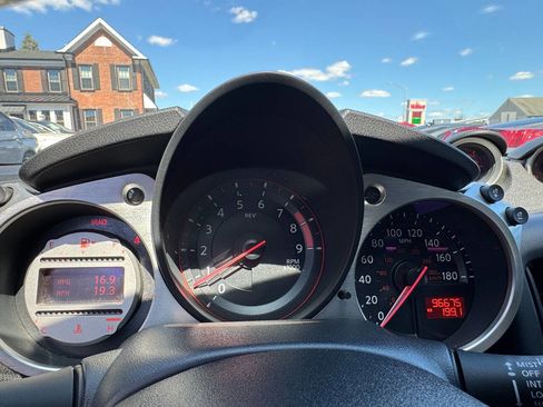 Used 2009 Nissan 370Z Touring image 17