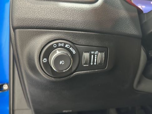 Used 2021 Jeep Compass Trailhawk w/ Convenience Group image 16