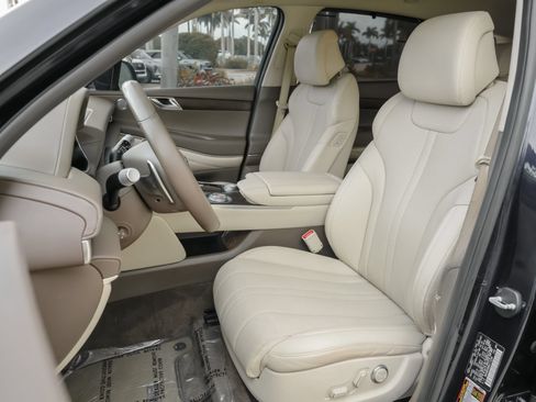 Used 2024 Genesis GV80 2.5T AWD/4WD image 17