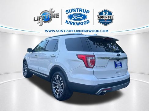 Used 2016 Ford Explorer Platinum AWD/4WD image 3