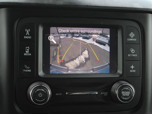Used 2022 RAM 1500 Big Horn AWD/4WD image 12