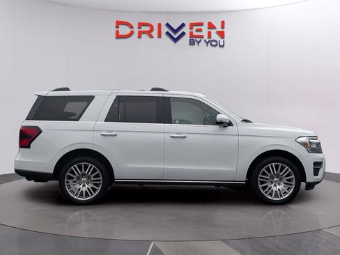 Used 2024 Ford Expedition Limited AWD/4WD image 6