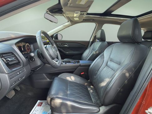 Used 2021 Nissan Rogue Platinum AWD/4WD image 10