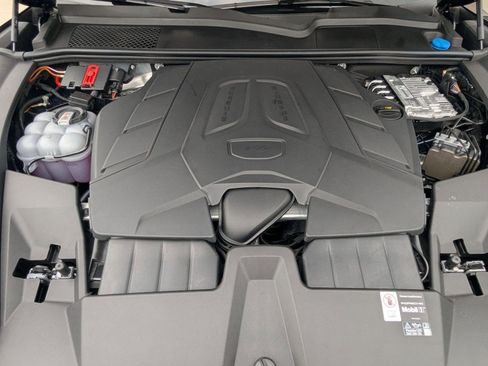 New 2026 Porsche Cayenne Coupe AWD/4WD image 27