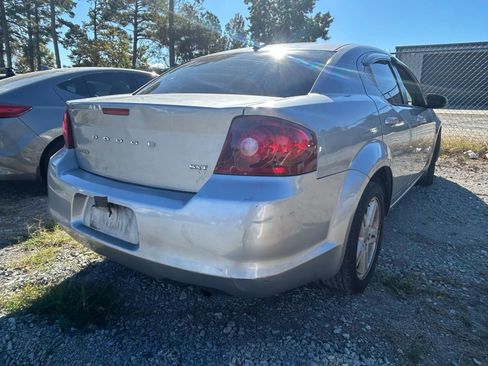 Used 2013 Dodge Avenger SXT image 6