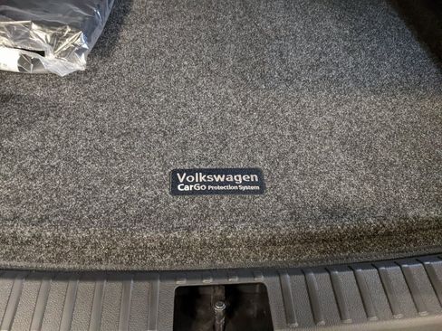 New 2025 Volkswagen Taos SE image 28