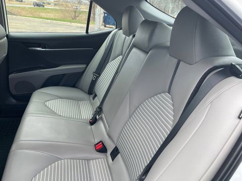 Used 2023 Toyota Camry SE w/ Cold Weather Package image 18