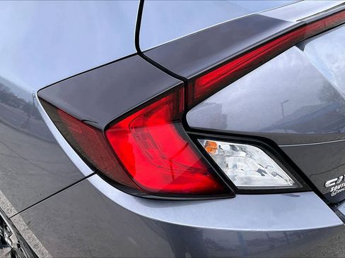 Used 2019 Honda Civic Sport image 28