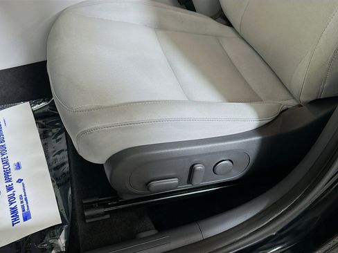 Used 2025 Hyundai Kona SEL image 18