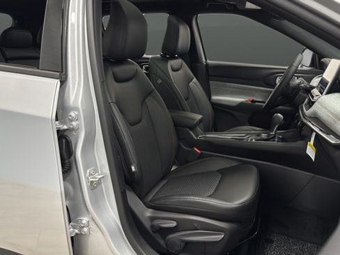 New 2026 Jeep Compass Latitude AWD/4WD image 24