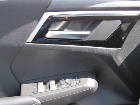 New 2026 Mitsubishi Outlander ES FWD image 18