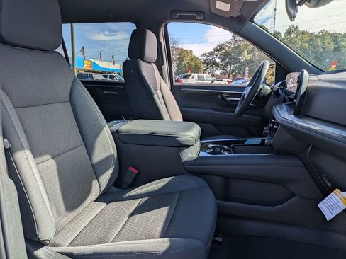 New 2026 Chevrolet Suburban LS image 30