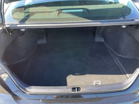 Used 2025 Toyota Camry LE image 31