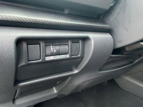 Certified 2025 Subaru Crosstrek 2.0i image 20