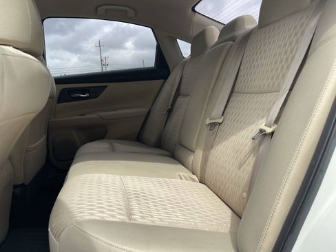 Used 2016 Nissan Altima 2.5 S w/ Power Driver Seat Package FWD image 11