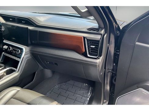 Used 2022 GMC Sierra 1500 Denali AWD/4WD image 23
