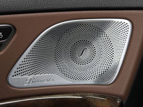 Used 2015 Mercedes-Benz S 550 4MATIC image 12