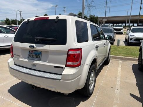 Used 2010 Ford Escape XLT FWD image 5