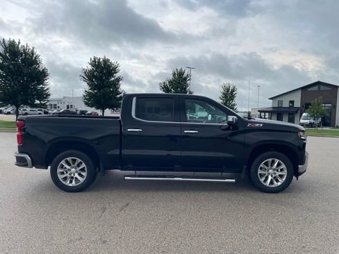 Used 2022 Chevrolet Silverado 1500 LTZ AWD/4WD image 2