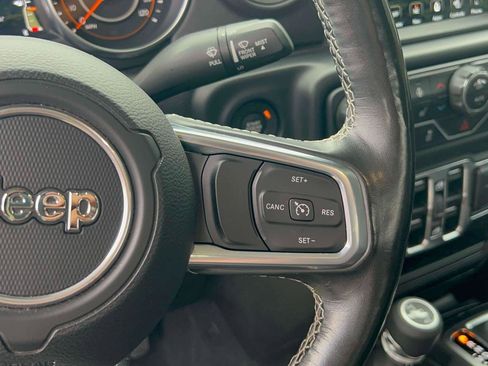 Used 2020 Jeep Gladiator Overland AWD/4WD image 20