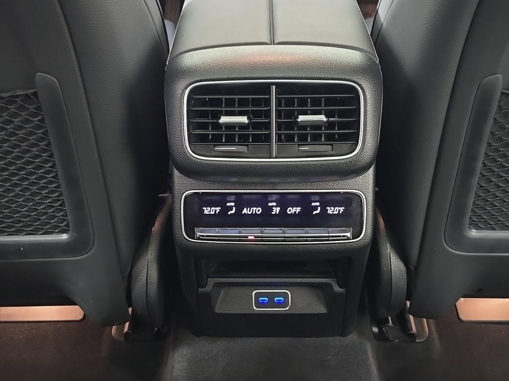 Used 2025 Mercedes-Benz GLS 450 4MATIC image 28