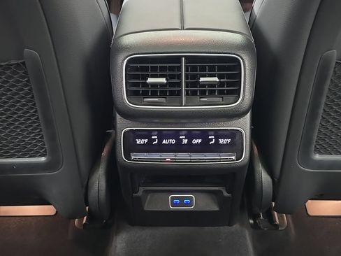 Certified 2025 Mercedes-Benz GLS 450 4MATIC image 28
