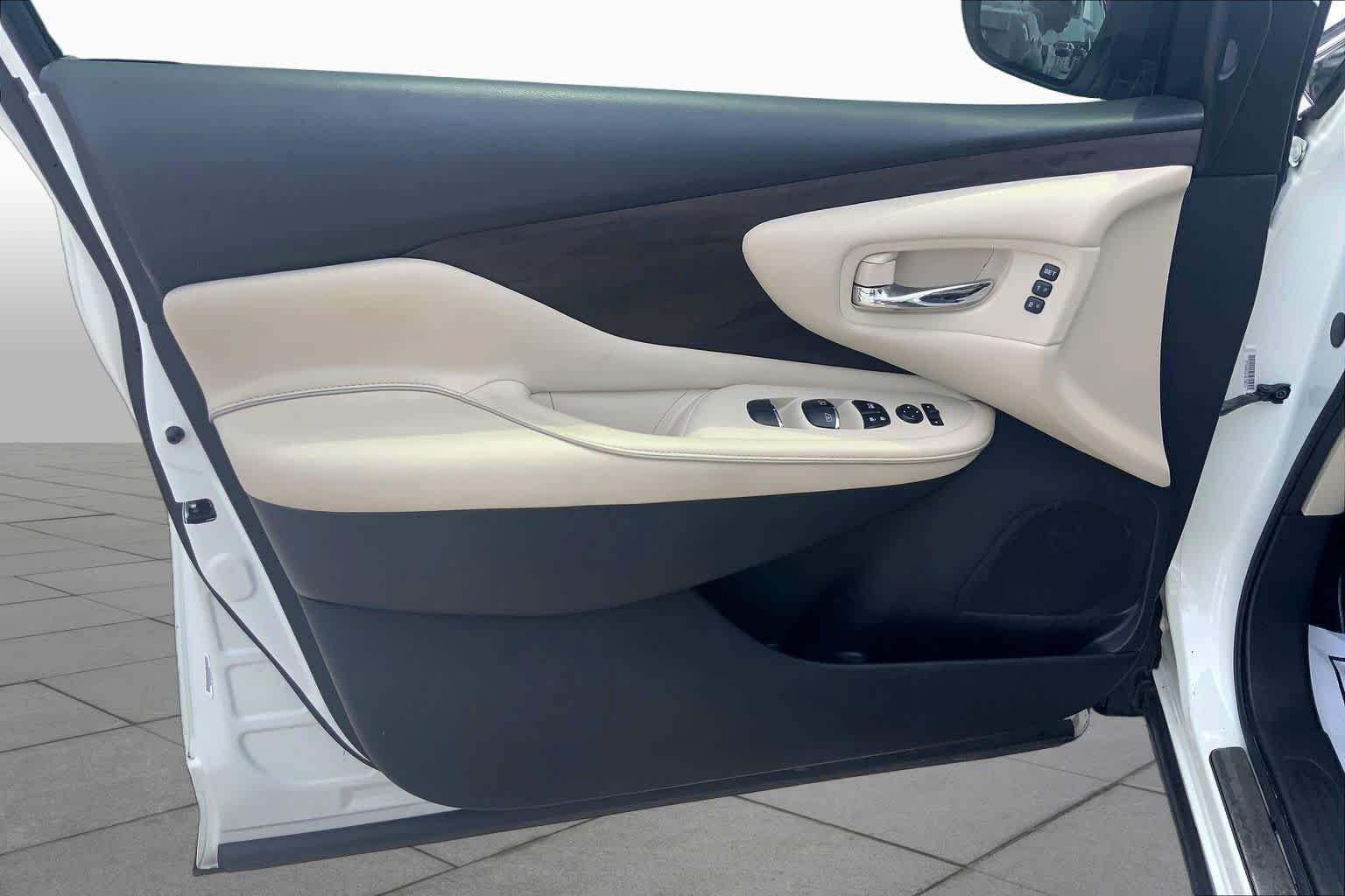 Used 2020 Nissan Murano Platinum FWD image 22