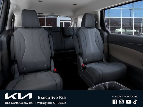 New 2026 Kia Carnival LX FWD image 16