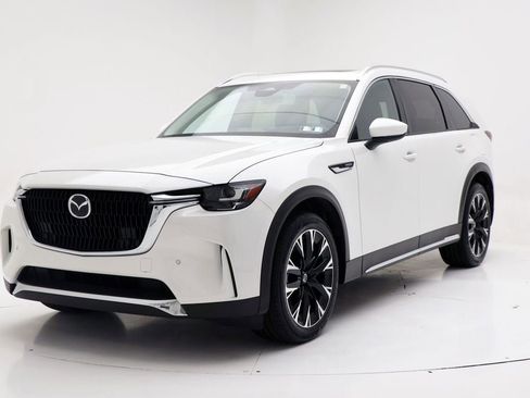 Used 2024 MAZDA CX-90 Plug-In Hybrid w/ Premium Pkg image 2