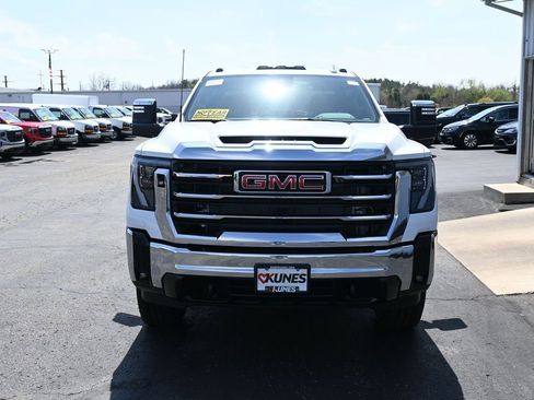 New 2026 GMC Sierra 3500 SLT AWD/4WD image 13