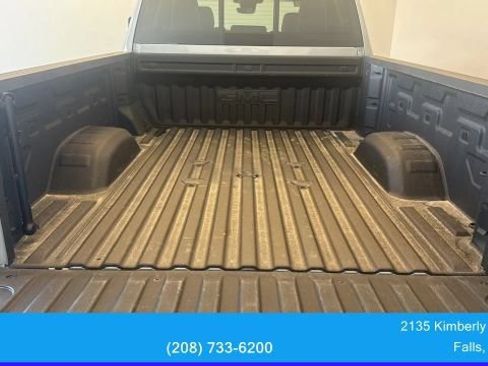 Used 2025 GMC Sierra 2500 AT4X AWD/4WD image 23