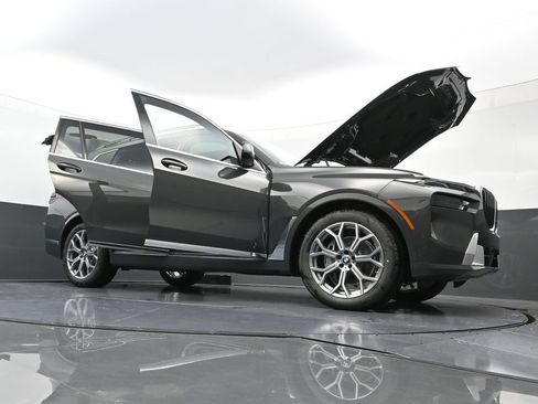 New 2026 BMW X7 xDrive40i image 48