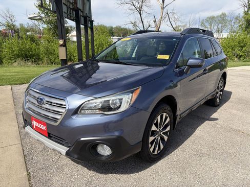 Used 2015 Subaru Outback 2.5i Limited AWD/4WD image 3