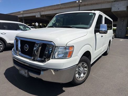 Used 2018 Nissan NV 3500 SV RWD image 2