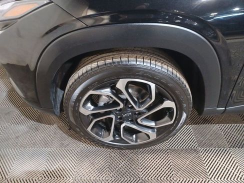 Used 2024 Chevrolet Trax RS w/ Sunroof Package image 19