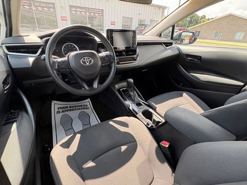 Used 2022 Toyota Corolla LE FWD image 10