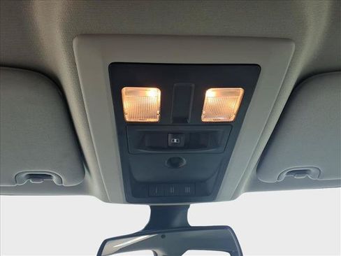 Used 2022 RAM 1500 Classic SLT w/ Electronics Convenience Group AWD/4WD image 29